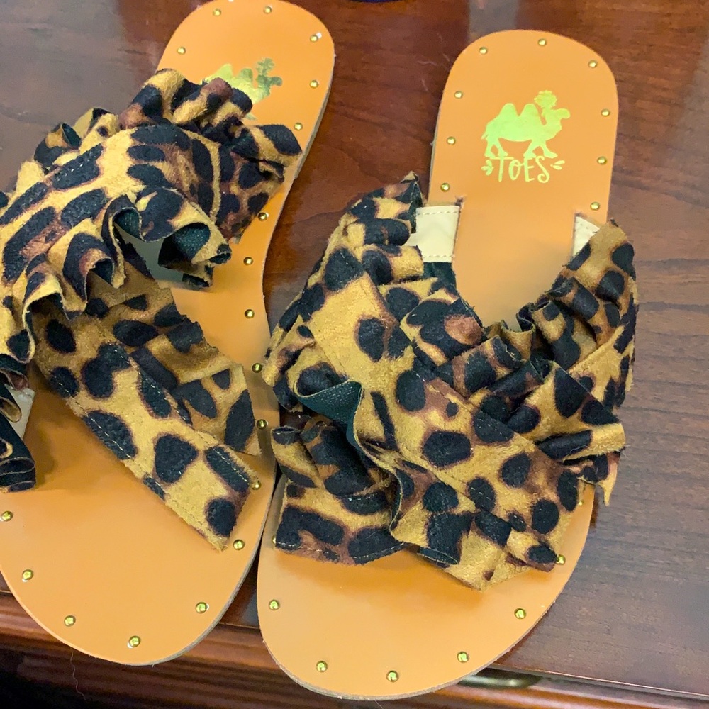 Camel Toes Suede Leopard Print Ruffle Slide Sandals Size 6